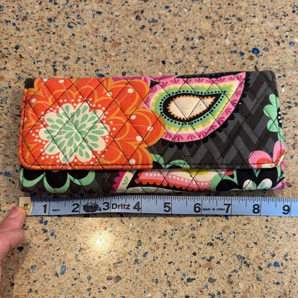 Vera Bradley Women's Floral Wallet - Multicolor NWOT Trifold
